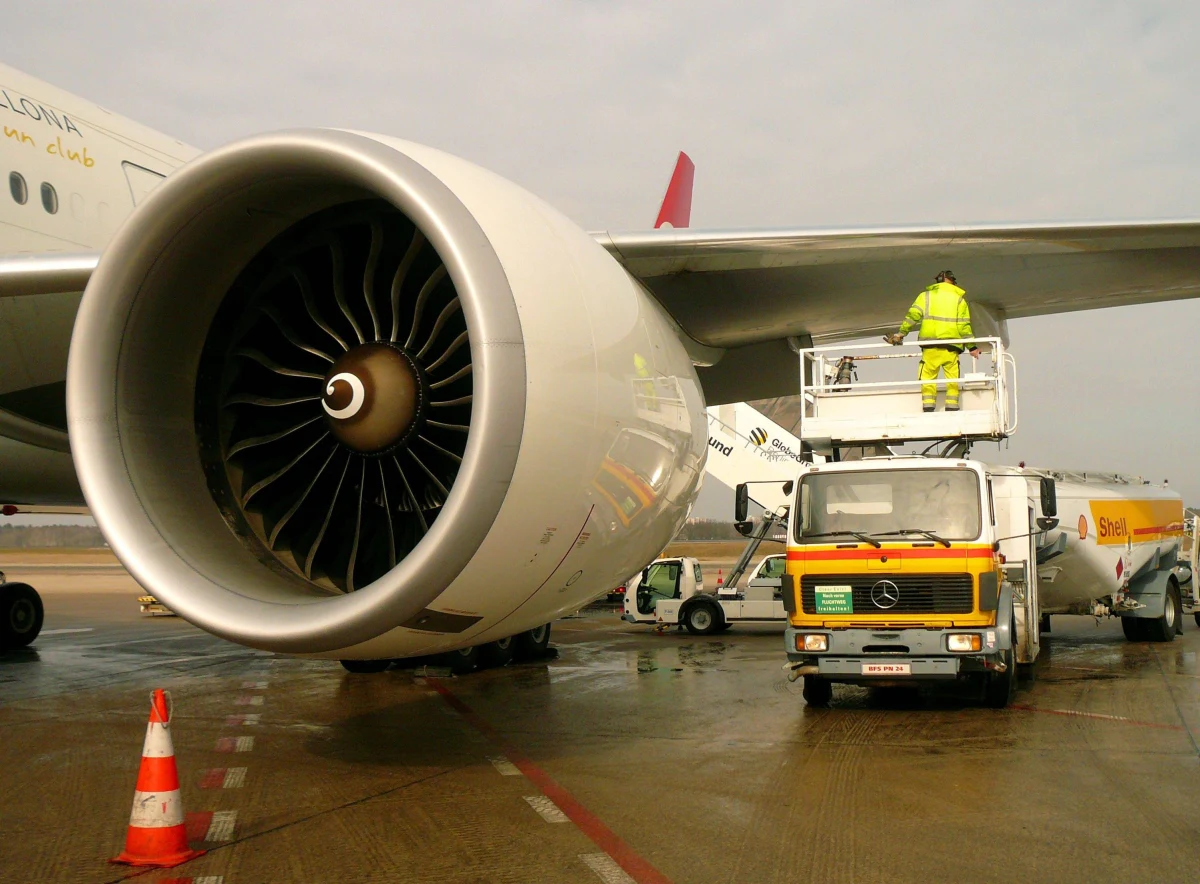 30 osób rannych w wyniku silnych turbulencji, do których doszło wczoraj nad Atlantykiem w samolocie tureckich linii Turkish Airlines. Maszyna leciała ze Stambułu do Nowego Jorku. Ostatecznie bezpiecznie wylądowała na lotnisku Johna F. Kennedy'ego.