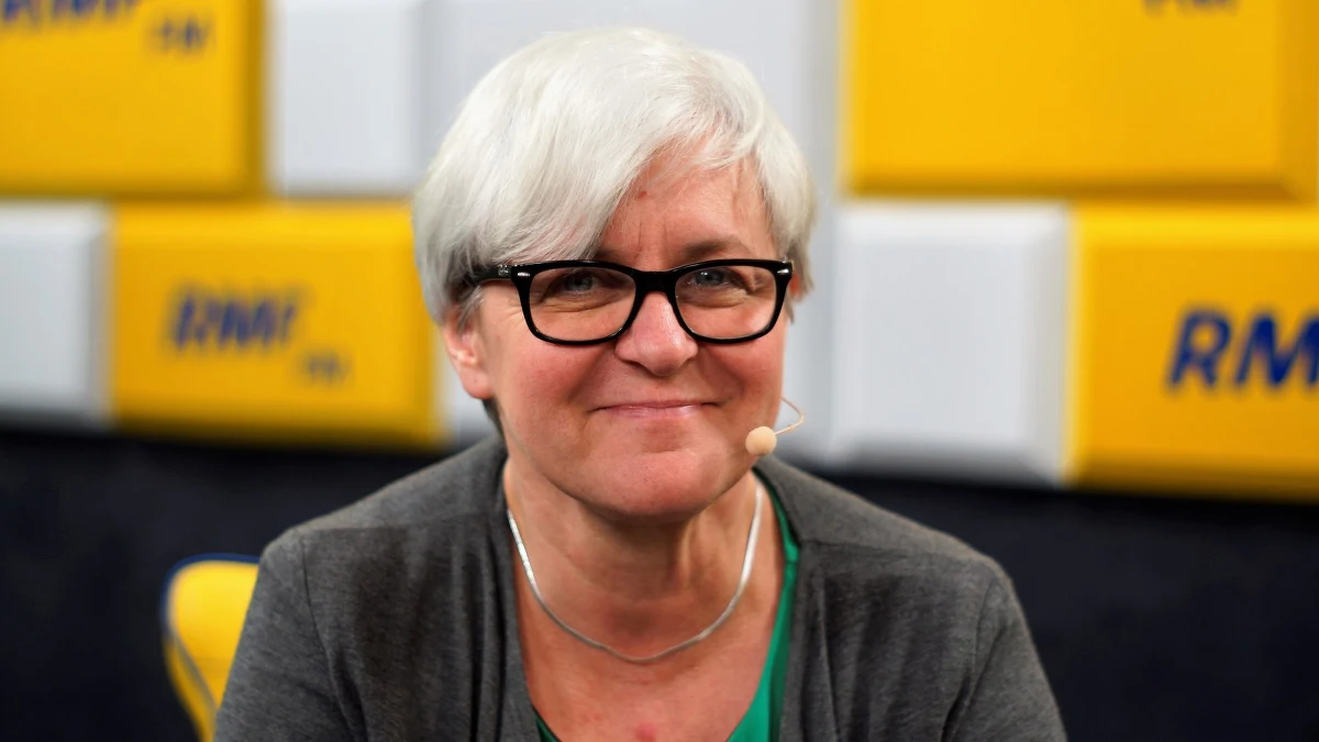 „Myślę, że główny spór dotyczy tego, czy można seksualność traktować jako oczywistą część bycia człowiekiem i traktować to nie jako coś krępującego, wstydliwego, coś, co nie powinno mieć miejsca, czy też to akceptować” – mówiła Joanna Kluzik-Rostkowska w Popołudniowej rozmowie w RMF FM o sporze wokół podpisanej przez Rafała Trzaskowskiego deklaracji LGBT+. 