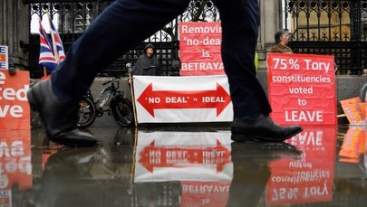 Szymański: Prawdopodobieństwo bezumownego brexitu wzrasta
