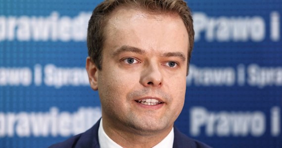 Były rzecznik rządu Rafał Bochenek został dyrektorem marketingu w PGNiG SA - informuje dziennik "Fakt".