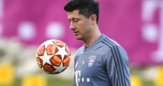 Robert Lewandowski w wywiadzie dla niemieckiego magazynu "Sport-Bild" wyraził przekonanie, że najładniejsza i najważniejsza bramka w jego karierze dopiero przed nim. "Jestem tego pewien" - podkreślił piłkarz Bayernu Monachium.