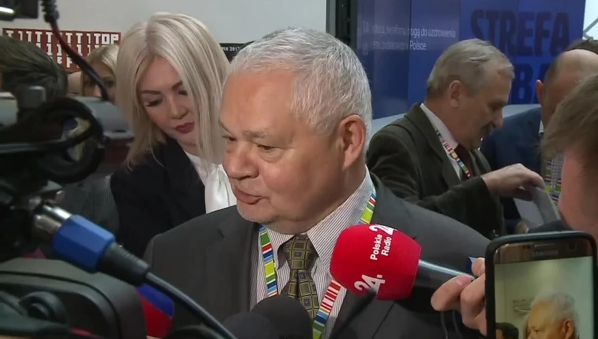 ​Olbrzymia pensja Martyny Wojciechowskiej w Narodowym Banku Polskim nie jest już tak duża. Dyrektorka miała poprosić o obniżenie wynagrodzenia - informuje dziennik "Super Express".