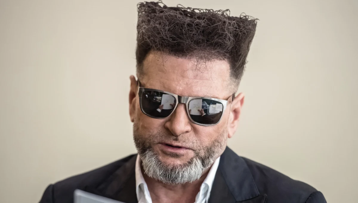 Krzysztof Rutkowski stracił prawo jazdy na trzy miesiące - dowiedział się reporter RMF FM. W Będominie koło Kościerzyny na Pomorzu został zatrzymany przez funkcjonariuszy drogówki.