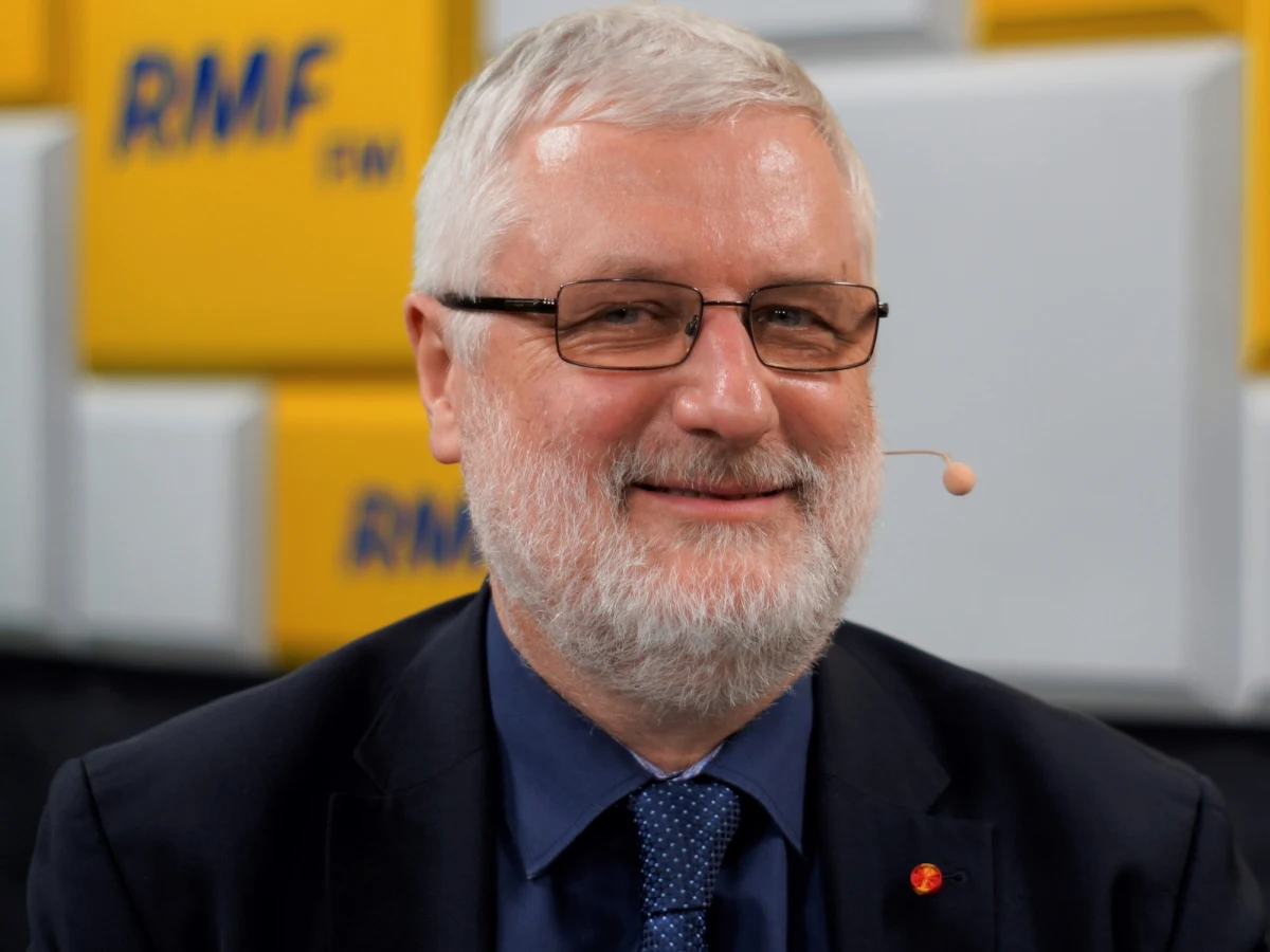 „Ten raport, to opracowanie statystyczne jest pokazaniem, że Kościół nie chce nic ukrywać, nie chce nic zamiatać pod dywan, ujawnia te wszystkie przypadki, jakie zna od 1990 roku. To są zgłoszenia, które nastąpiły po 1990 roku, czyli mogą dotyczyć też lat wcześniejszych” - mówi w Popołudniowej rozmowie w RMF FM szef Katolickiej Agencji Informacyjnej Marcin Przeciszewski.