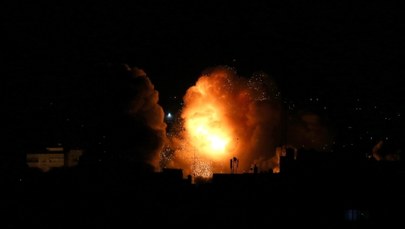 Izrael bierze odwet za atak rakietowy na Tel Awiw