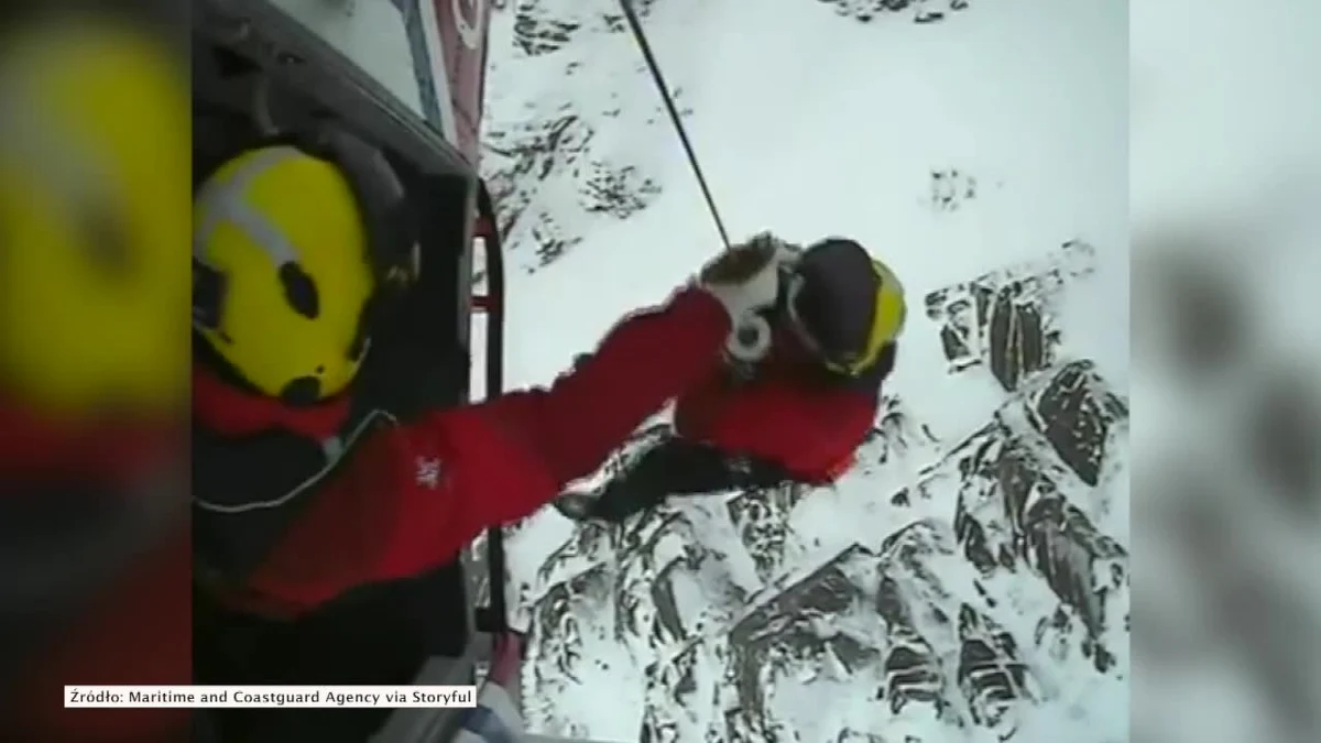 Poszukiwany od 48 godzin pies został uratowany przez szkocką straż przybrzeżną. Ratownicy dostrzegli zbłąkane zwierze podczas treningowego lotu w górach Cairngorm. Było to możliwe dzięki użyciu kamery termowizyjnej. W trakcie akcji jeden z ratowników został opuszczony na zbocze, skąd podjął zagubionego psa. Cała operacja przebiegła bez komplikacji. Pies, który wabi się Ben, jest w dobrym stanie i wrócił do właściciela.