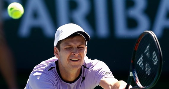 Hubert Hurkacz awansował do ćwierćfinału tenisowego turnieju ATP rangi Masters 1000 w Indian Wells. Polak pokonał rozstawionego z numerem 24. Kanadyjczyka Denisa Shapovalova 7:6 (7-3), 2:6, 6:3. Jego kolejnym rywalem będzie Szwajcar Roger Federer (nr 4.).