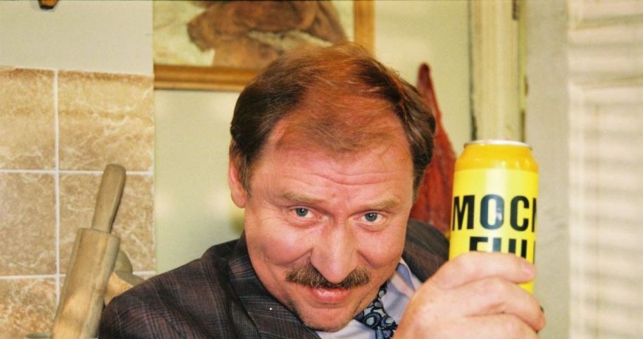 16 marca 1999 roku stacja wyemitowała pierwszy odcinek serialu "Świat według Kiepskich", który przez lata zyskał miano kultowego, a liczne badania dowodzą, że sitcom jest uważany za najzabawniejszą polską produkcję telewizyjną.