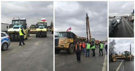 Od 12 przez dwie godziny podwykonawcy wynajęci do budowy autostrady pod Częstochową protestowali na trasie DK1. Akcja była prowadzona na zwężonym odcinku krajowej "jedynki".