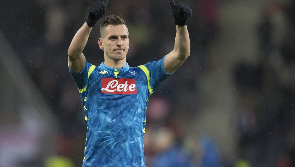 Arsenal Londyn zagra z SSC Napoli w ćwierćfinale Ligi Europejskiej. Piłkarzami włoskiego klubu są Piotr Zieliński i Arkadiusz Milik. W innej parze zmierzą się hiszpańskie zespoły Villarreal i Valencia. Losowanie odbyło się w piątek w siedzibie UEFA w Nyonie.