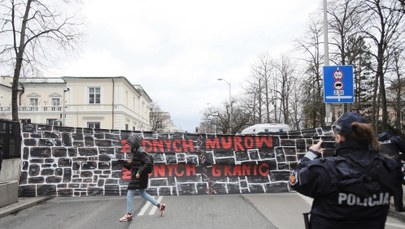 Marsz "Dość rasizmu i faszyzmu" w Warszawie