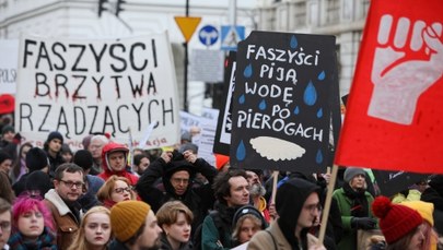 "Solidarność naszą bronią, a rasiści niech się gonią". Marsz w Warszawie