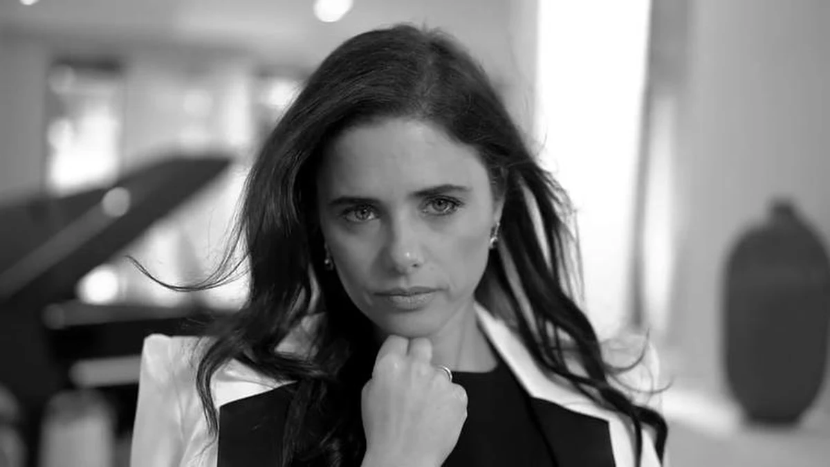 Zgodnie z obowiązującym w Izraelu prawem, klipy wyborcze są zakazane w telewizji na dwa tygodnie przed głosowaniem. Miejscem debaty stały się więc media społecznościowe. To w jednym z nich znalazło się szokujące nagranie – w roli głównej wystąpiła minister sprawiedliwości Ayelet Shaked. 