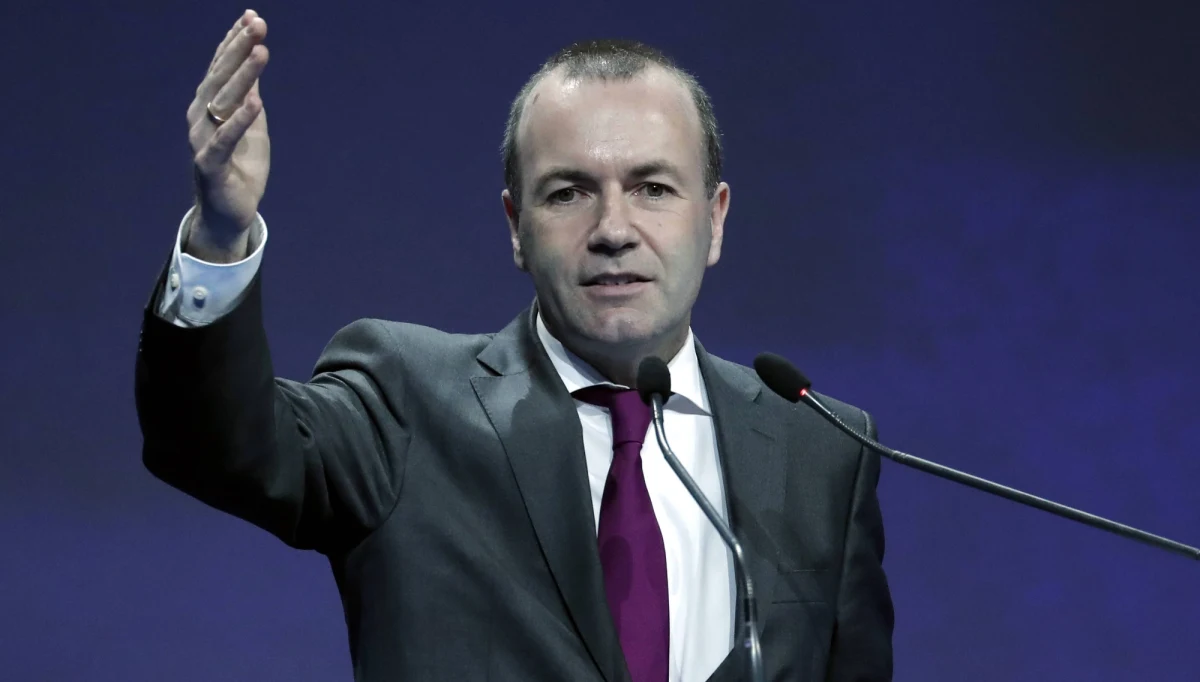 Jako przewodniczący KE wystąpię o to, aby co roku niezależna instytucja publikowała raport o stanie praworządności, ale taki, który będzie obejmował wszystkie kraje członkowskie - zapowiada w środowej "Rzeczpospolitej" niemiecki polityk, kandydat EPL na szefa KE Manfred Weber.