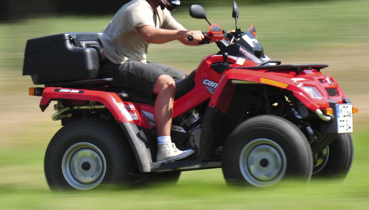 ​9-latek, który w sobotę kierując quadem zderzył się z samochodem osobowym, jest w stanie krytycznym. Dziecko przebywa w szpitalu.