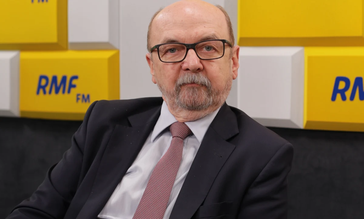 Prezes ZNP Sławomir Broniarz strajkiem nauczycieli szantażuje rząd. To grozi sparaliżowaniem systemu edukacji – oświadczył Ryszard Legutko, były szef MEN. Jednocześnie gość Porannej rozmowy w RMF FM przyznał, że nauczyciele za mało zarabiają i są niedoszacowani finansowo. "To powinno być zmienione, ale tego nie można zrobić za jednym razem" – dodał. "Taki skok jednorazowy jest bardzo kosztowny i widać, że ma posmak awanturnictwa" - powiedział eurodeputowany PiS. Jego zdaniem, "to jest awanturnicza polityka, domaganie się bardzo dramatycznego skoku w takim momencie, kiedy rząd jest bardzo hojny, jeśli chodzi o politykę socjalną".