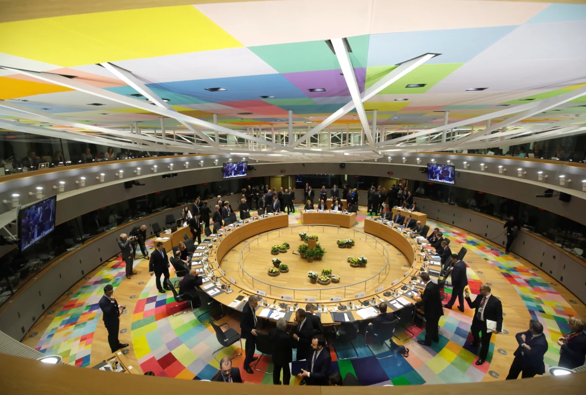 Piątek był drugim i ostatnim dniem unijnego szczytu w Brukseli, który był poświęcony brexitowi. Zdaniem premiera Mateusza Morawieckiego - to dzięki polskiemu stanowisku -  udało się uniknąć bardzo dużego problemu, czyli bezumownego opuszczenia Wspólnoty przez Londyn już w przyszłym tygodniu. 