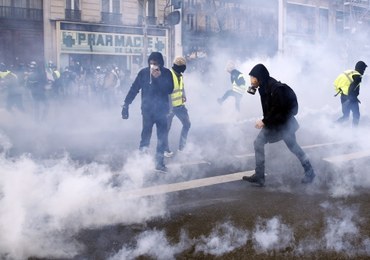 Protest "żółtych kamizelek". Demonstranci zaatakowali policję