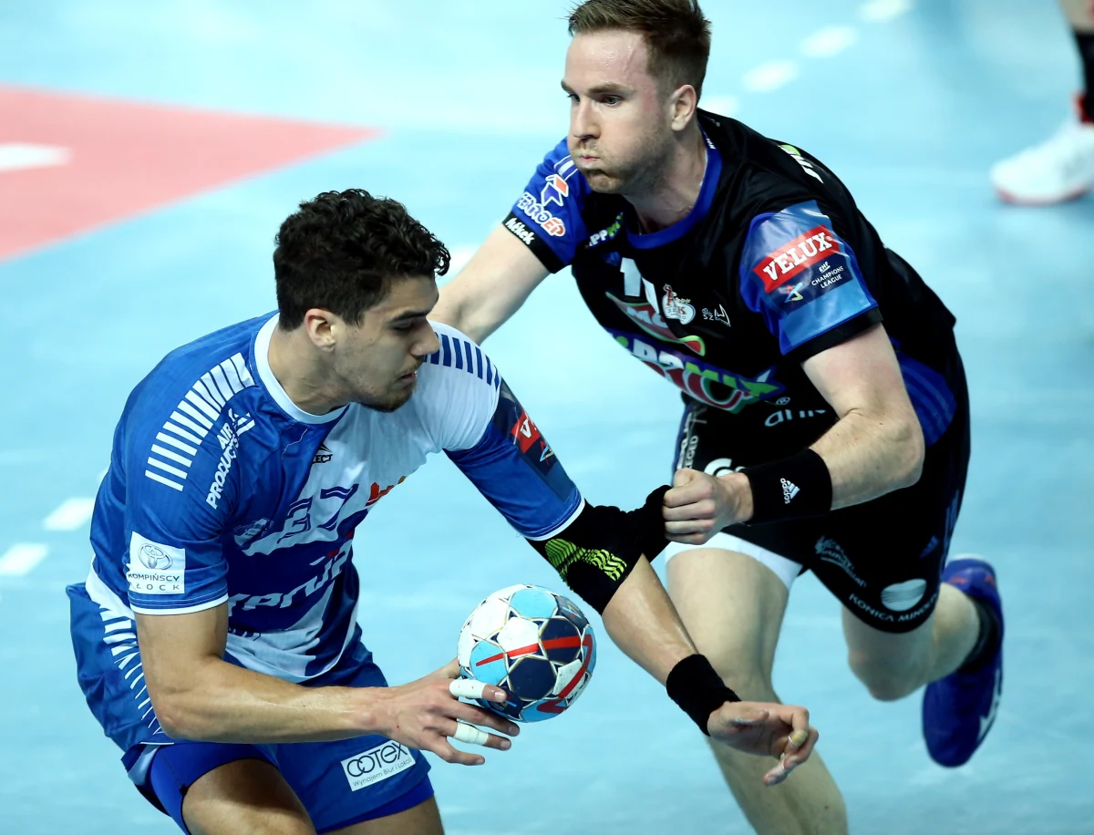 Piłkarze ręczni Orlen Wisły przegrali w Płocku z węgierskim Mol Pick Szeged 20:22 (10:10) w swoim pierwszym meczu TOP 16 Ligi Mistrzów. Spotkanie rewanżowe odbędzie się za tydzień w Szegedzie.