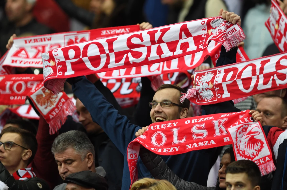 Wygrane z Austrią i Łotwą stanowią fantastyczny początek kwalifikacji mistrzostw Europy w wykonaniu polskich piłkarzy - uważa były reprezentacyjny bramkarz Józef Wandzik. "W meczu z Łotwą byliśmy faworytem, ale rywale bardzo dobrze grali w destrukcji" – dodał.