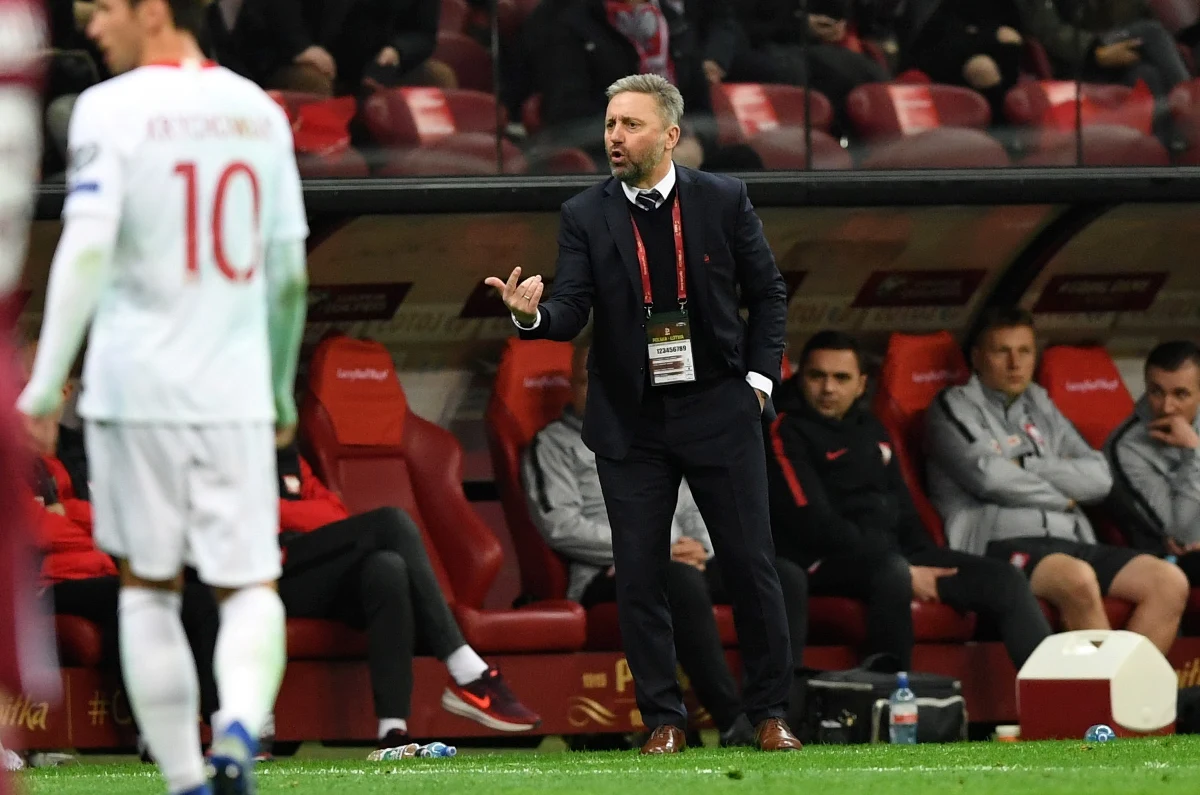 Trener polskich piłkarzy Jerzy Brzęczek przyznał po wygranym 2:0 w Warszawie meczu z Łotwą w eliminacjach Euro 2020, że na początku jego zespół grał za wolno. „W drugiej połowie było już zdecydowanie lepiej. Najważniejsze, że po dwóch kolejkach mamy sześć punktów” – dodał.