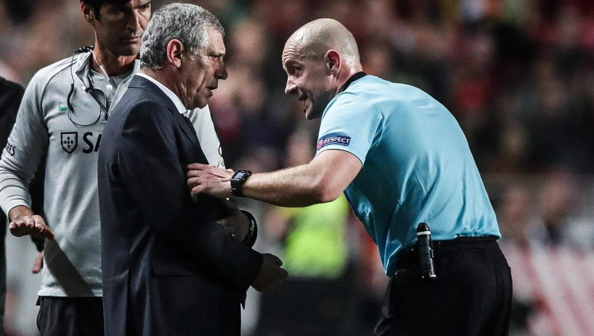 Trener reprezentacji Portugalii Fernando Santos przyznał, że sędzia Szymon Marciniak przeprosił go i jego piłkarzy za to, że nie podyktował rzutu karnego w poniedziałkowym meczu z Serbią 1:1 w eliminacjach mistrzostw Europy 2020.