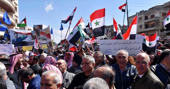 Syria zażądała zwołania w trybie pilnym posiedzenia Rady Bezpieczeństwa ONZ w związku z sytuacją wokół Wzgórz Golan po decyzji USA uznania nad nimi suwerenności Izraela - poinformowały źródła dyplomatyczne. Decyzja USA wywołała protesty na całym świecie.