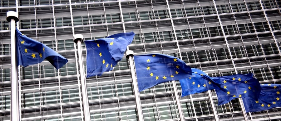 Ambasadorowie Unii Europejskiej zdecydowali, że Unia ponownie zajmie się sprawą nieprzestrzegania przez Polskę zasad praworządności. Polska będzie tematem na posiedzeniu ministrów ds. europejskich w Luksemburgu 9 kwietnia – powiedział brukselskiej korespondentce RMF FM Katarzynie Szymańskiej-Borginon jeden z unijnych dyplomatów. 