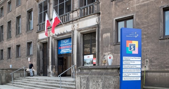Po burzliwej dyskusji krakowscy radni nie przyjęli rezolucji w sprawie odwołania Barbary Nowak ze stanowiska małopolskiej kurator oświaty. Chcieli tego radni Koalicji Obywatelskiej, którzy zarzucili kurator "jawną homofobię, rasizm i dyskryminację mniejszości".