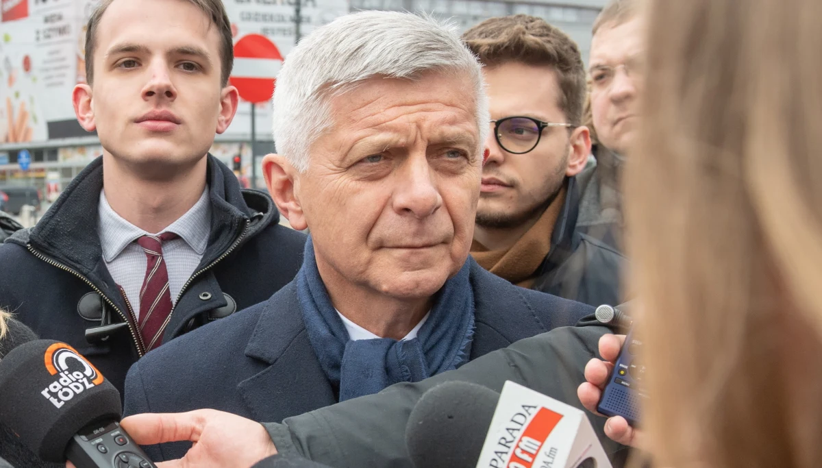 "Jeśli nam się nie poszczęści, a koniunktura w światowej gospodarce się zmieni zasadniczo na gorsze, to wtedy możemy mieć problemy typu "Grecja light", czyli trudności ze sfinansowaniem potrzeb pożyczkowych państwa" - mówi w rozmowie z Onetem były premier i szef NBP Marek Belka.