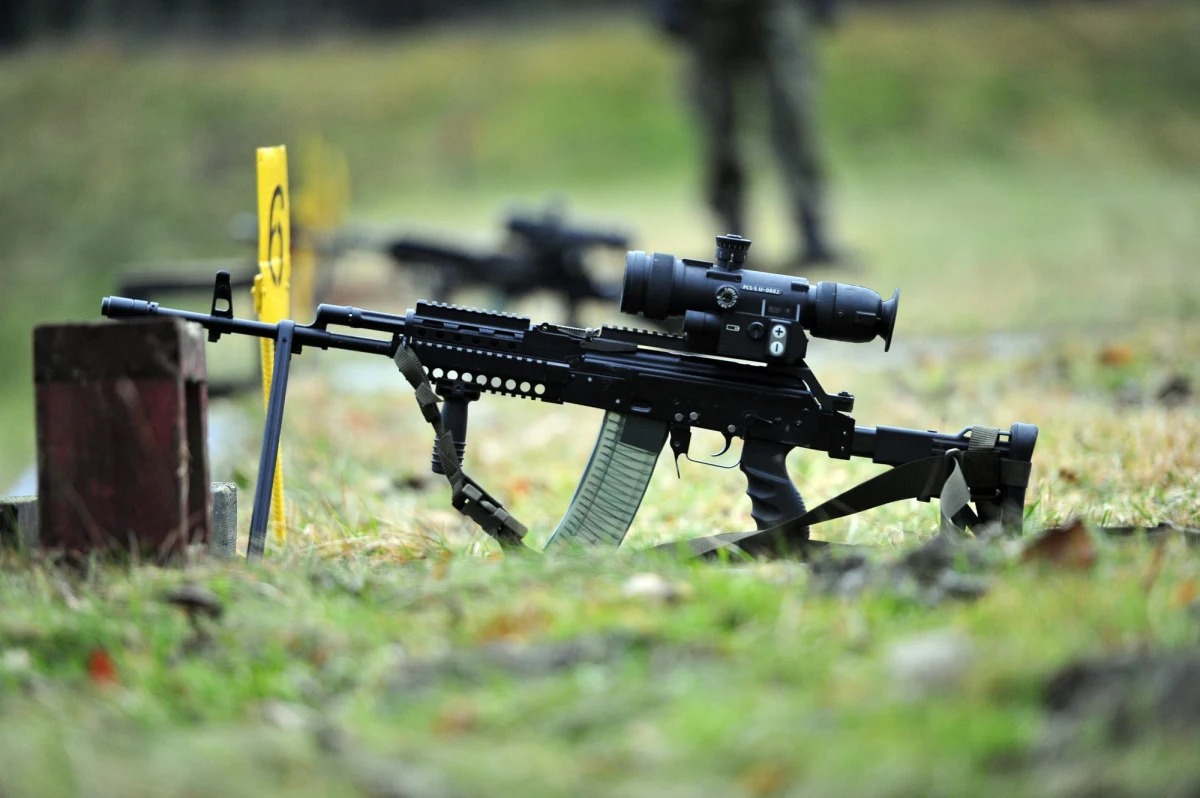 4 i pół miliona złotych przeznaczył resort obrony na dofinansowanie do remontów i budowy strzelnic - dowiedział się reporter RMF FM. MON zakończył drugi konkurs pod nazwą "Strzelnica w powiecie".