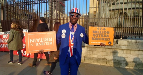 Brytyjczycy są wściekli na rząd. "Jestem za brexitem i to jak najszybszym"