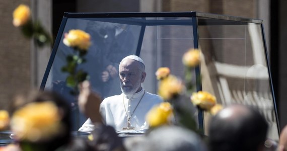 John Malkovich gra w najnowszej produkcji nagrodzonego Oscarem włoskiego reżysera Paolo Sorrentino - "The New Pope". Aktor wciela się w rolę papieża. 