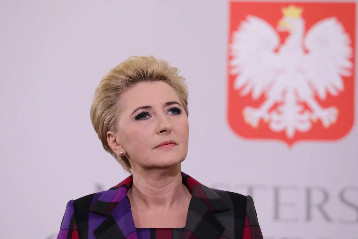 Rzecznik prezydenta skomentował doniesienia "Gazety Wyborczej", że Agata Kornhauser-Duda podczas ostatniej wizyty w II LO w Krakowie miała skrytykować strajk nauczycieli i działania związkowców. Błażej Spychalski stwierdził, że informacje dziennika "to bzdura". 