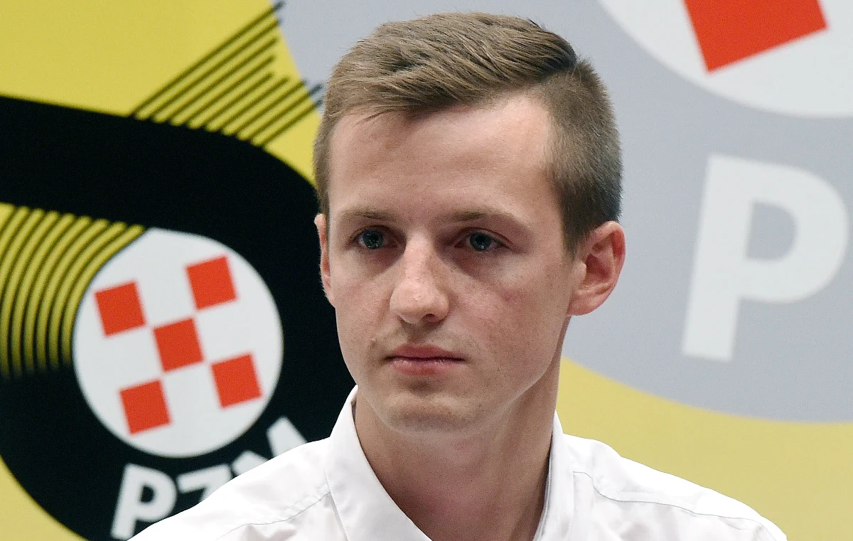 Wygrywając w swojej klasie po raz drugi z rzędu, po Rajdzie Korsyki częstochowianin Łukasz Pieniążek objął prowadzenie w klasyfikacji generalnej Rajdowych Mistrzostw Świata kategorii WRC 2 Pro.