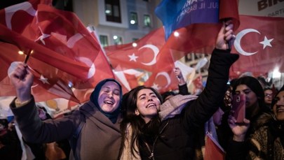 Wybory samorządowe w Turcji: Erdogan stracił poparcie w miastach
