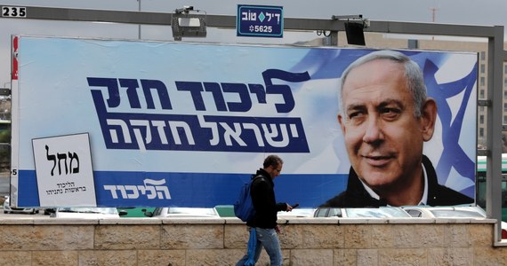 Niezależna izraelska organizacja Big Bots Project poinformowała, że znalazła sieć botów mediów społecznościowych, rozpowszechniających wiadomości promujące premiera Benjamina Netanjahu przed przyszłotygodniowymi wyborami parlamentarnymi.