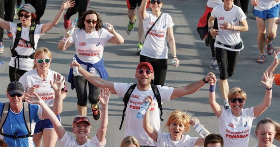 Pobiegnij i pomóż potrzebującym! Weź udział w Charytatywnym Marszobiegu, który odbędzie się w przeddzień głównych konkurencji Narodowego Święta Biegania – maratonu i Biegu OSHEE 10 km. W tegorocznej edycji wsparcie otrzyma Ośrodek Szkolno-Wychowawczy dla Dzieci Niewidomych im. Róży Czackiej w Laskach.