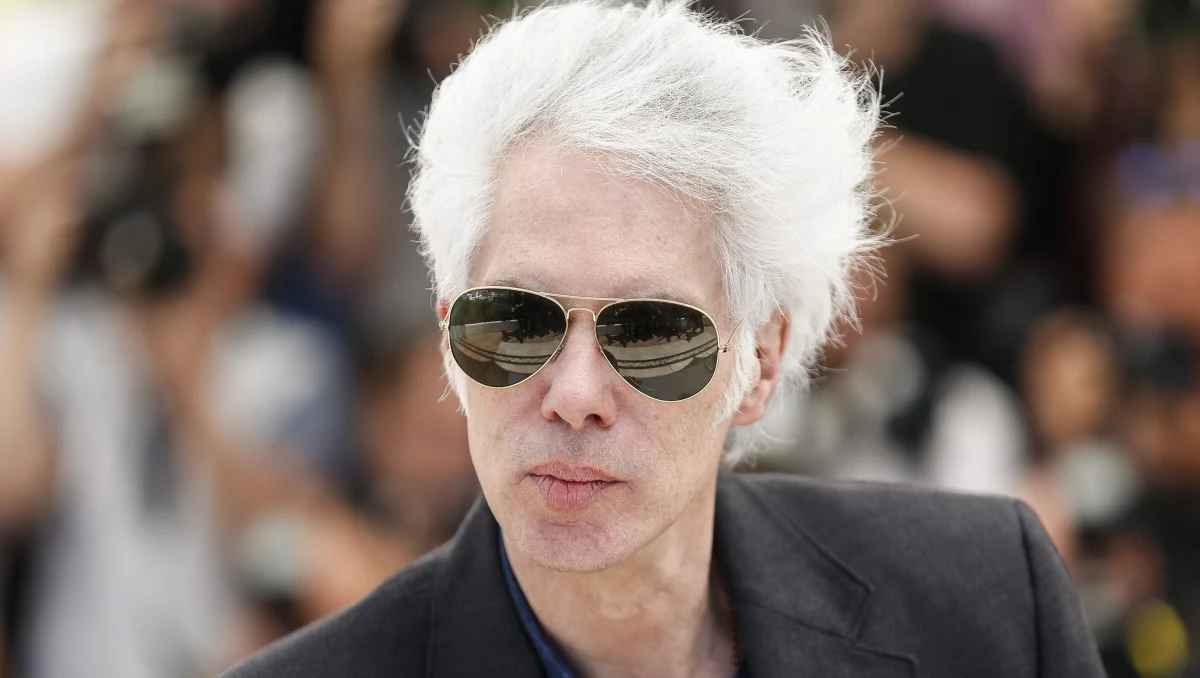 "The Dead Don't Die", najnowszy film Jima Jarmuscha, 14 czerwca trafi do kin. A w sieci właśnie pojawił się pierwszy zwiastun tego komediowego horroru.