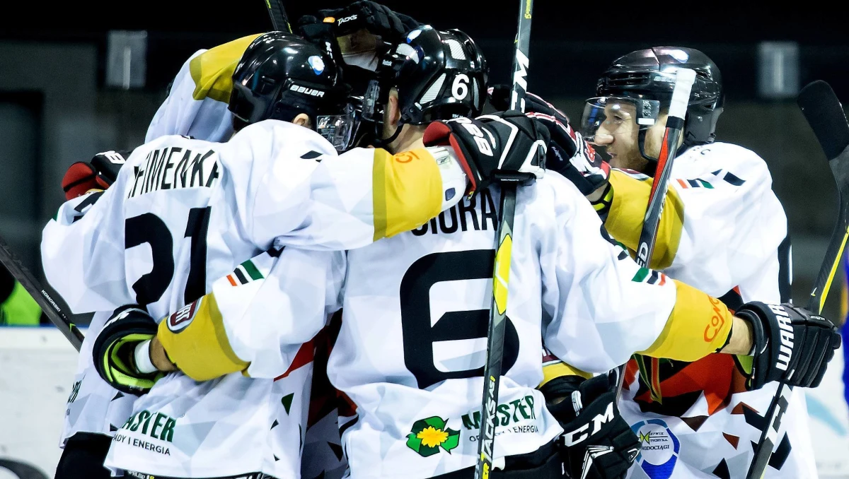 Czy hokejowa Cracovia odzyska prymat w Polsce? Pasy rozpoczną dziś bitwę o triumf w Ekstralidze. Przeciwnikiem GKS Tychy, który będzie bronił mistrzowskiego tytułu. Oba zespoły walczyły o złote medale siedem razy. Zawsze górą była Cracovia. Ostatni sezon Pasy zakończyły jednak na 4. miejscu, a po mistrzostwo sięgnęli tyszanie. Pierwszy mecz już dziś o 18:00.