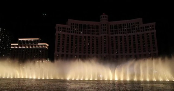 Przed hotelem Bellagio w Las Vegas w Stanach Zjednoczonych odbył się wyjątkowy pokaz. Na fontannach zostały wyświetlone wizualizacje zapowiadające 8. i finałowy sezon serialu "Gra o tron". Podczas trwającego niecałe 
4 minuty spektaklu widzowie mogli zobaczyć między innymi latające smoki oraz motywy ognia i lodu. Premiera pierwszego odcinka serialu HBO już w połowie kwietnia.