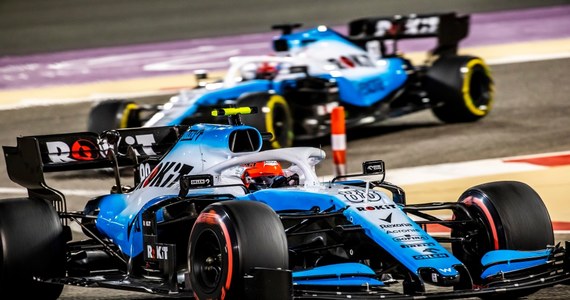 Robert Kubica (Williams) miał 13. czas okrążenia we wtorkowych testach Formuły 1 w Bahrajnie, utrudnionych przez opady deszczu. Najszybszy był Holender Max Verstappen (Red Bull), który pozbawił pod sam koniec prowadzenia debiutującego Micka Schumachera (Ferrari). 20-letni syn siedmiokrotnego mistrza świata F1 Niemca Michaela Schumachera uzyskał 1.29,976 i był o ponad pół sekundy wolniejszy od Verstappena.