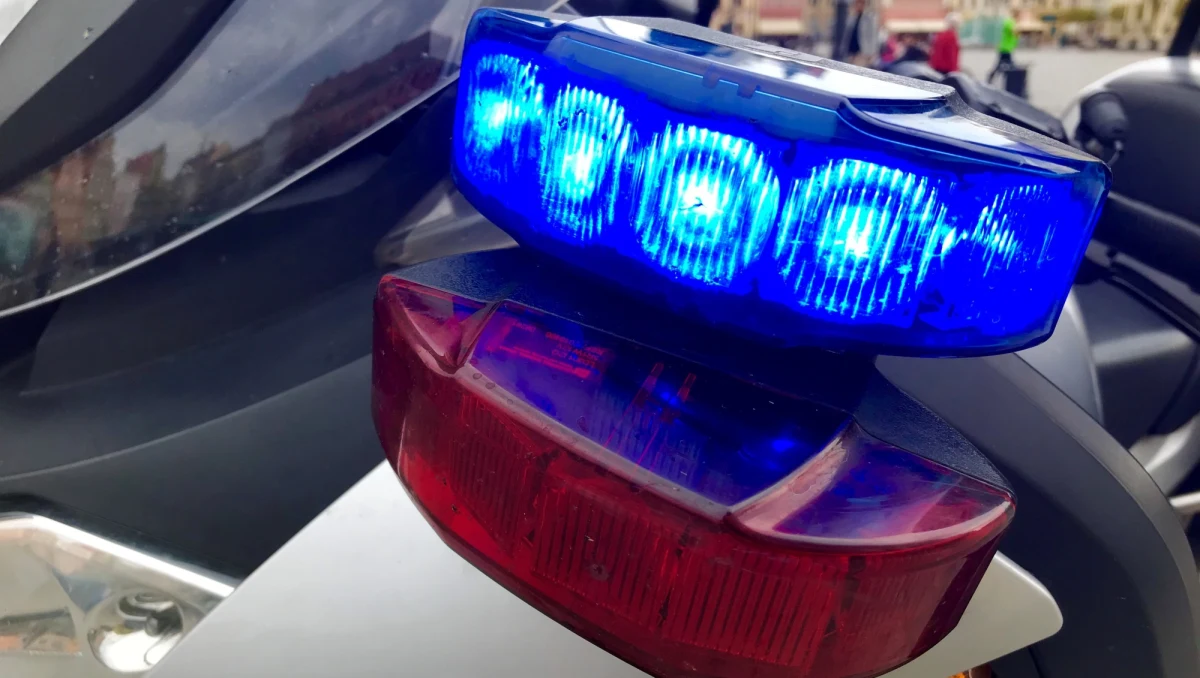 Wypadek autokaru na Wisłostradzie w Warszawie. Pojazdem należącym do koszykarskiej sekcji Legii Warszawa jechało 28 dzieci. Autobus zderzył się z trzema samochodami osobowymi. Ranny został kierowca autokaru.