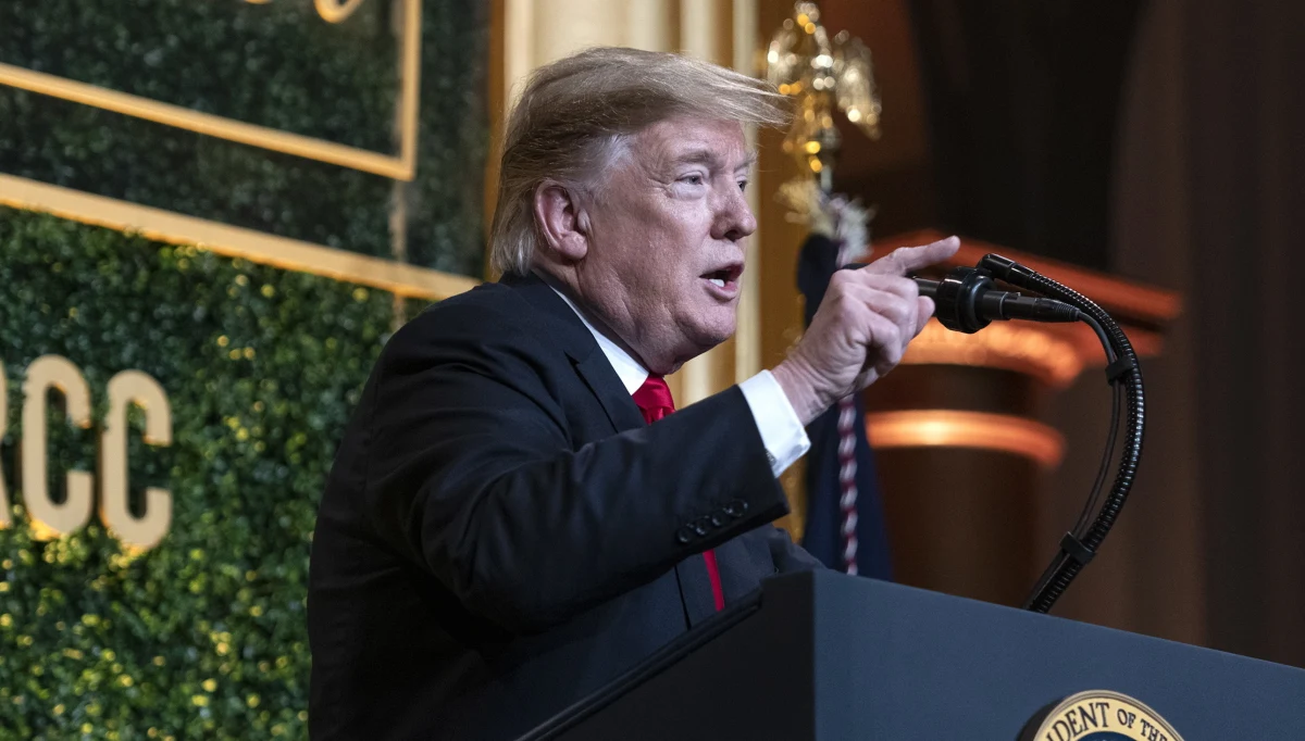 ​Agenci Secret Service zatrzymali obywatelkę Chin, która ominęła kontrole i dostała się do recepcji klubu golfowego Mar-a-Lago na Florydzie należącego do Donalda Trumpa. Kobieta miała przy sobie dwa paszporty i USB ze złośliwym oprogramowaniem.