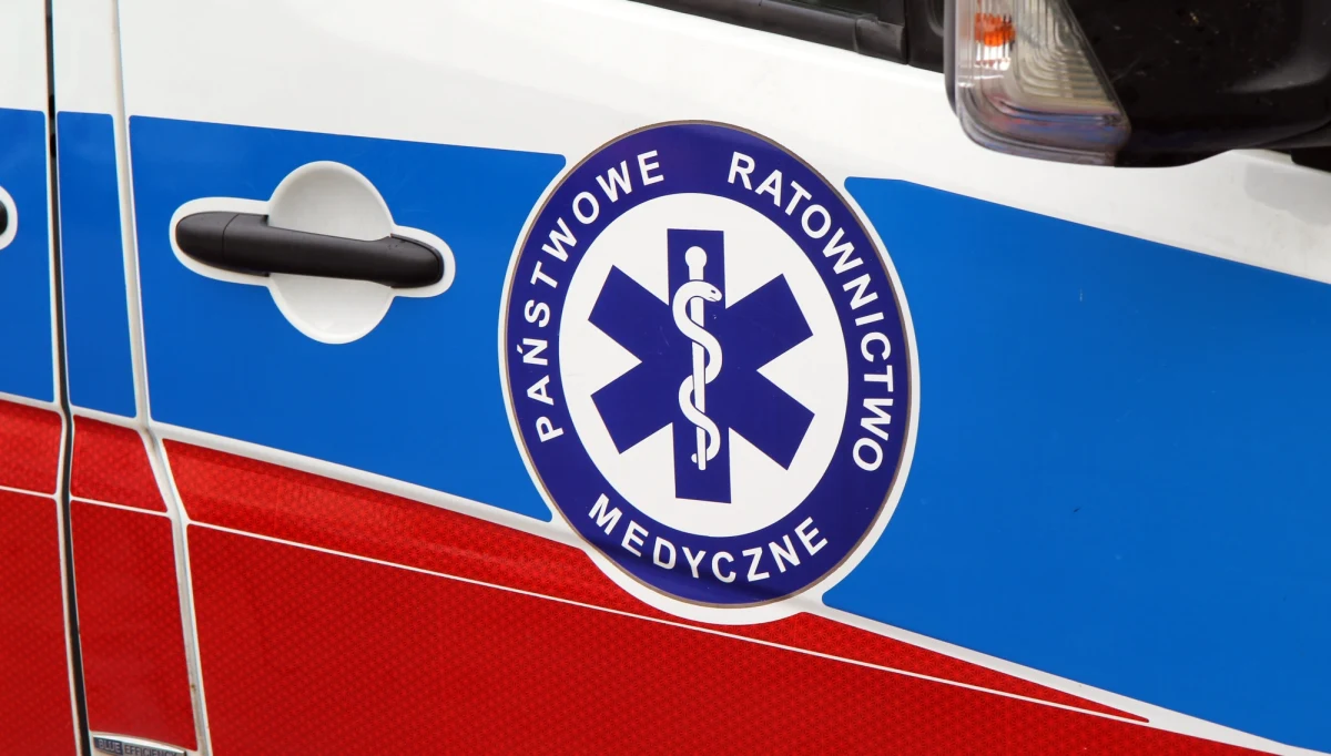 Kobieta ugodzona nożem przez męża w Kętach zmarła nad ranem w szpitalu - podała rzeczniczka oświęcimskiej policji Małgorzata Jurecka. Napastnik - Piotr G., prawdopodobnie usłyszy wkrótce zarzut zabójstwa. Dotychczas zarzucono mu usiłowanie morderstwa.