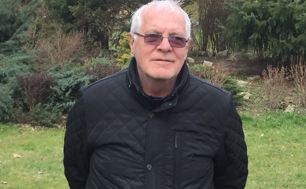 W ciągu kilku ostatnich dni pracę straciło aż trzech szkoleniowców, pracujących w piłkarskiej Ekstraklasie. Szczególne emocje wzbudził sposób zwolnienia trenera Arki Gdynia, Zbigniewa Smółki. Informację o tym właściciel klubu podał bowiem w mediach społecznościowych na godzinę przed derbami trójmiasta. O zwolnieniach trenerów i o braku zaufania właścicieli klubów z Marcinem Bochynkiem, byłym trenerem m.in. Górnika Zabrze rozmawiał Wojciech Marczyk z redakcji sportowej RMF FM. 