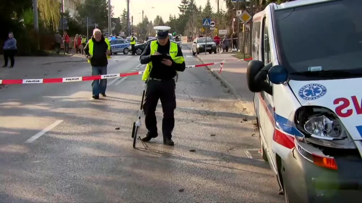 Tragiczny wypadek z udziałem ambulansu w podwarszawskim Pruszkowie na przejściu dla pieszych przy ul. Promyka. Na miejscu zginęła przechodząca przez pasy dziewięciolatka.