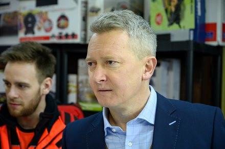 Zdjęcie ilustracyjne Na sygnale odcinek 227 "Mądrzejszy ustępuje" Zdjęcie ilustracyjne Na sygnale odcinek 227 "Mądrzejszy ustępuje"