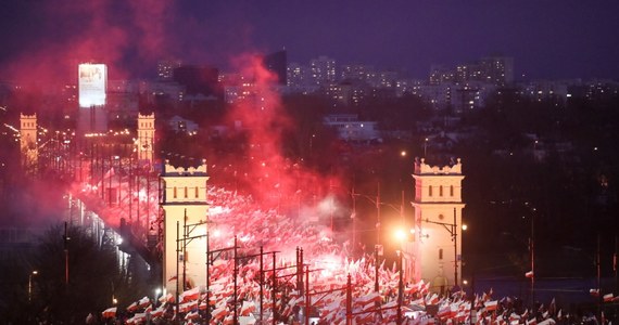 ​Prokuratura regionalna uwzględniła zażalenie kobiet poturbowanych podczas marszu narodowców w Warszawie w 2017 roku i nakazała ponowne podjęcie śledztwa w tej sprawie - dowiedział się reporter RMF FM. Poszkodowane nie zgadzały się z decyzją o umorzeniu postępowania.