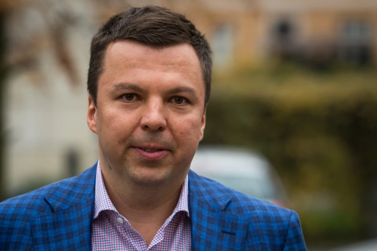 Jest Europejski Nakaz Aresztowania Marka Falenty. Jak dowiedzieli się reporterzy RMF FM - na wniosek policji sąd wydał go już 28 marca. Falenta został skazany na 2,5 roku więzienia w związku z aferą podsłuchową.